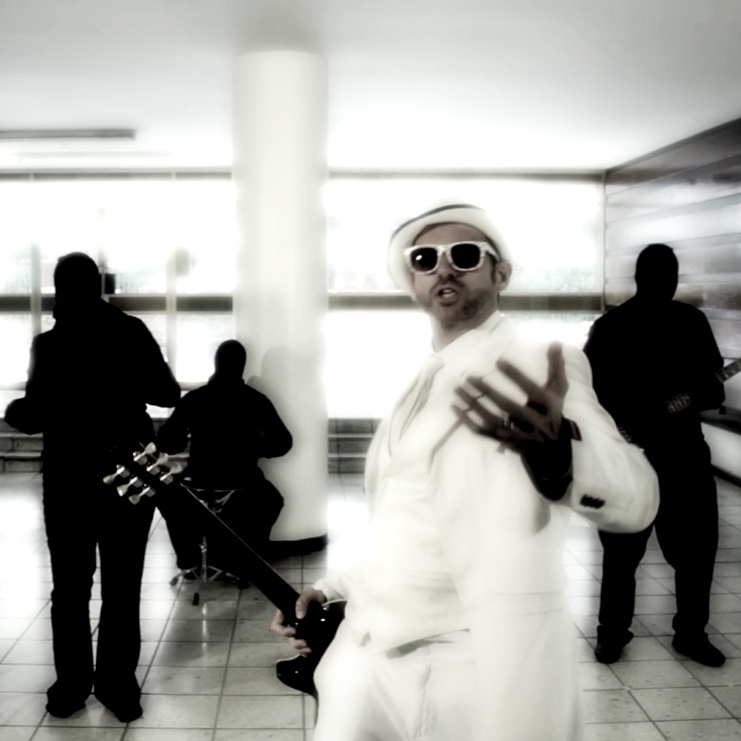 Music-Video-Shadow-Puppets